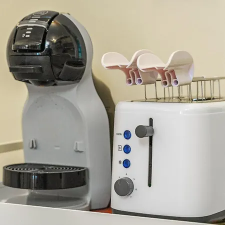 Charming With A Large Terrace Just A Few Minutes' Walk From The And The Downtawn At 15 Minutes From Taormina Джардіні-Наксос