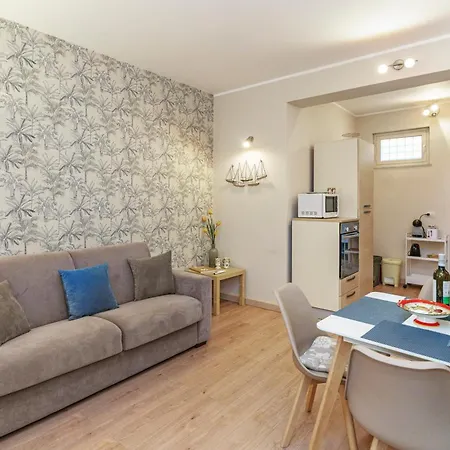 Апартаменти Charming With A Large Terrace Just A Few Minutes' Walk From The And The Downtawn At 15 Minutes From Taormina