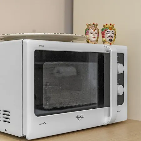 Charming With A Large Terrace Just A Few Minutes' Walk From The And The Downtawn At 15 Minutes From Taormina * 贾迪尼-纳克索斯