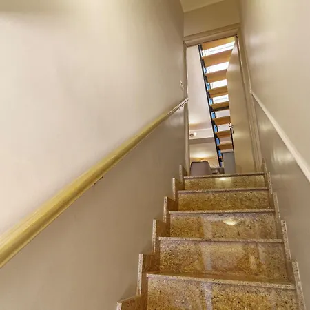 Charming With A Large Terrace Just A Few Minutes' Walk From The And The Downtawn At 15 Minutes From Taormina 公寓 贾迪尼-纳克索斯