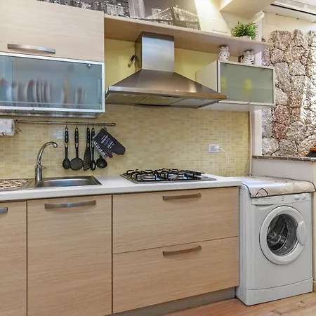 Charming With A Large Terrace Just A Few Minutes' Walk From The And The Downtawn At 15 Minutes From Taormina 公寓 贾迪尼-纳克索斯