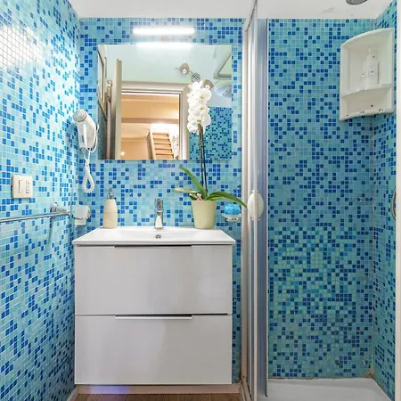 Charming With A Large Terrace Just A Few Minutes' Walk From The And The Downtawn At 15 Minutes From Taormina 公寓 贾迪尼-纳克索斯